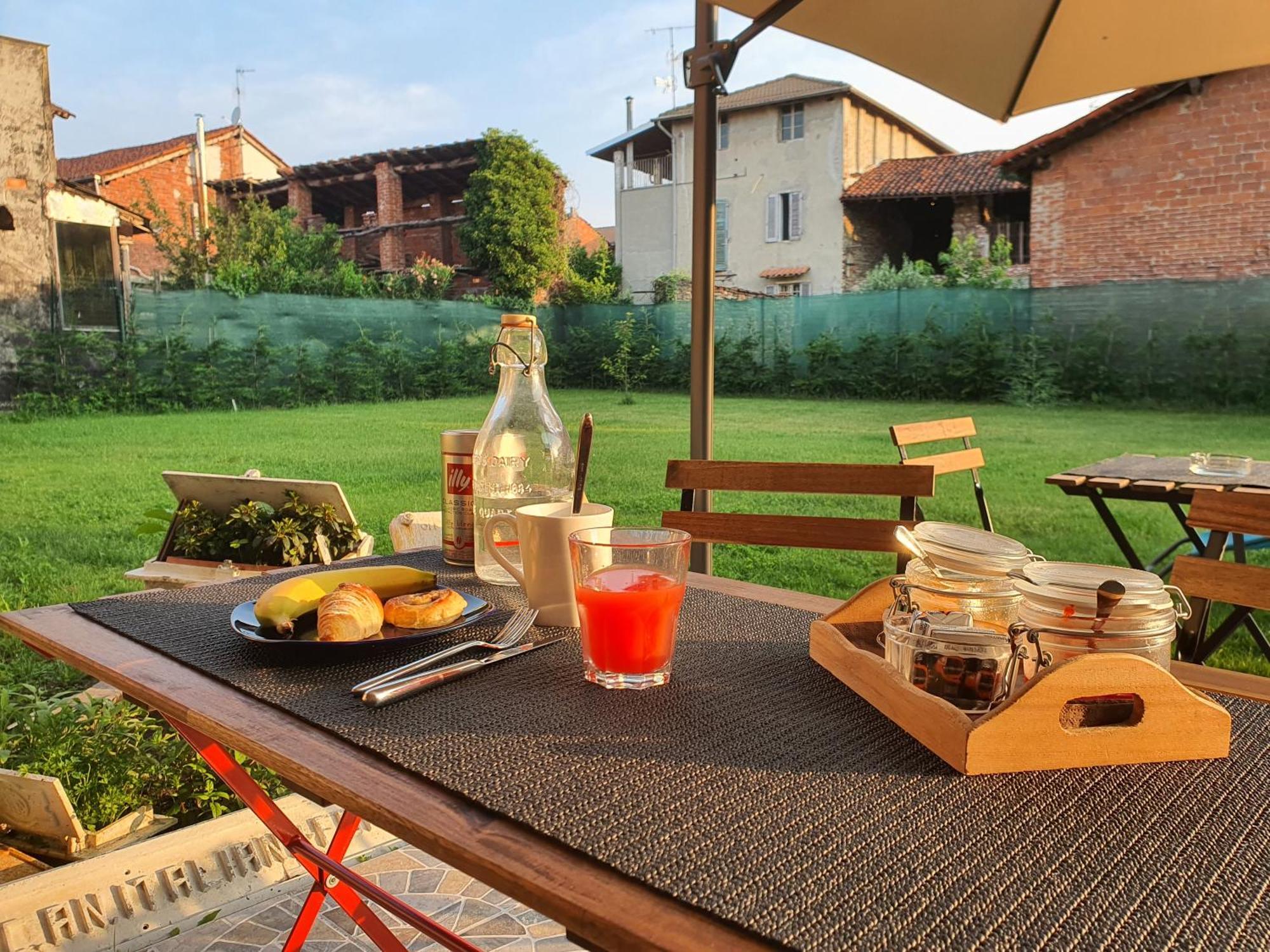La Bolgora Guesthouse Novara Esterno foto